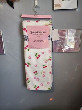 Juicy Couture Kids Plush Printed Throw - Cherry & Pink Floral